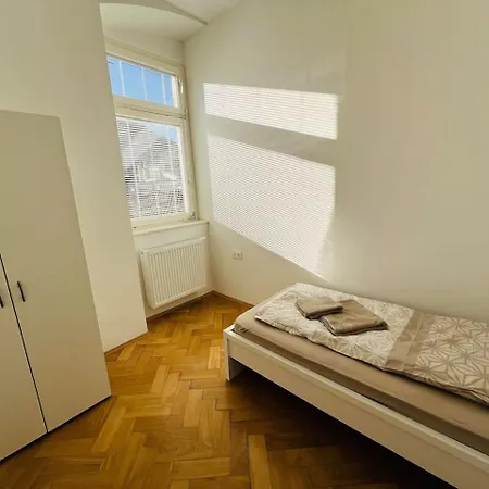 Leoben 3 3 People 4 Apartament *