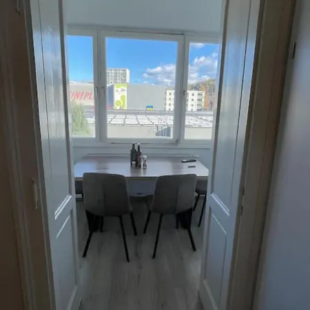 Leoben 3 3 People 4 * Leitendorf